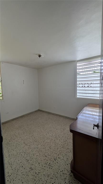 Image 25 of property listing at Urb. Santa Elena CALLE 9 E-5, Bayamon, PR 00957