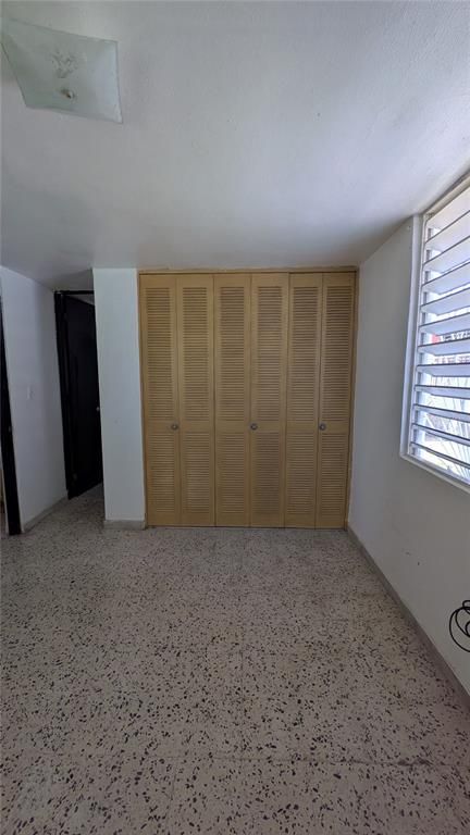 Image 27 of property listing at Urb. Santa Elena CALLE 9 E-5, Bayamon, PR 00957