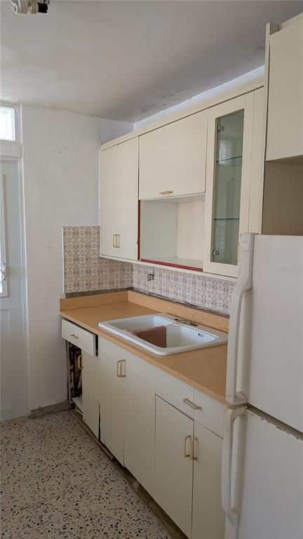 Image 35 of property listing at Urb. Santa Elena CALLE 9 E-5, Bayamon, PR 00957