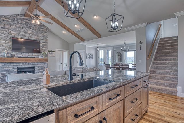 2086 Chadwick Drive, Newburgh, IN 47630