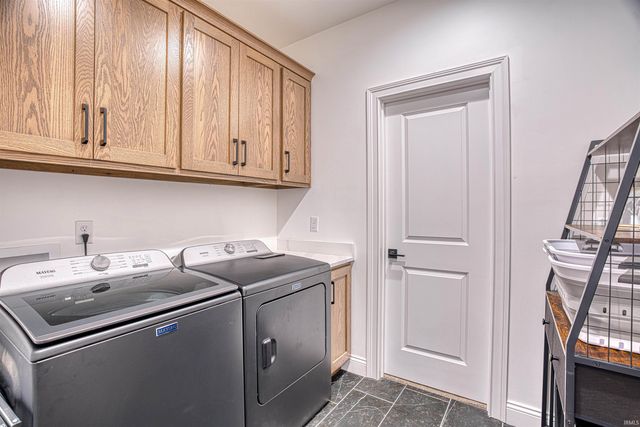 2086 Chadwick Drive, Newburgh, IN 47630