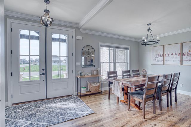 2086 Chadwick Drive, Newburgh, IN 47630