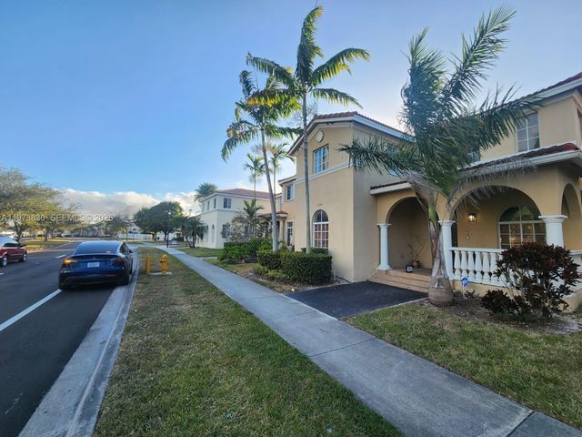 27364 SW 140th Ave, Homestead, FL 33032