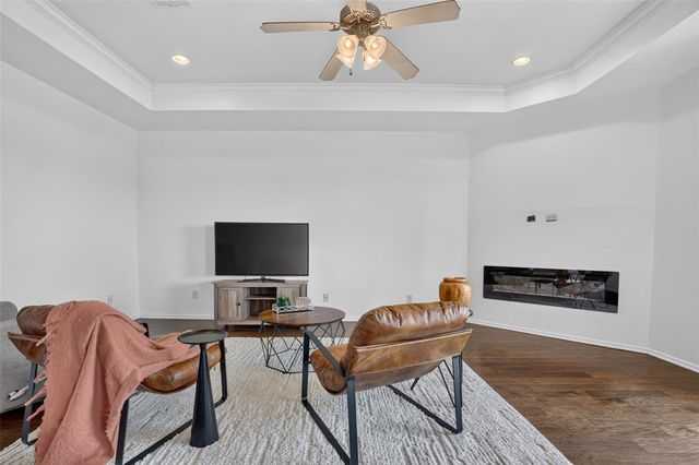 1765 Twin Spires Trail, Guthrie, OK 73044