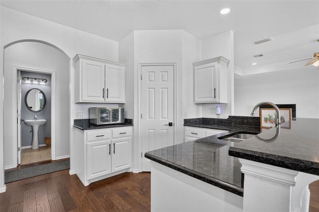 1765 Twin Spires Trail, Guthrie, OK 73044