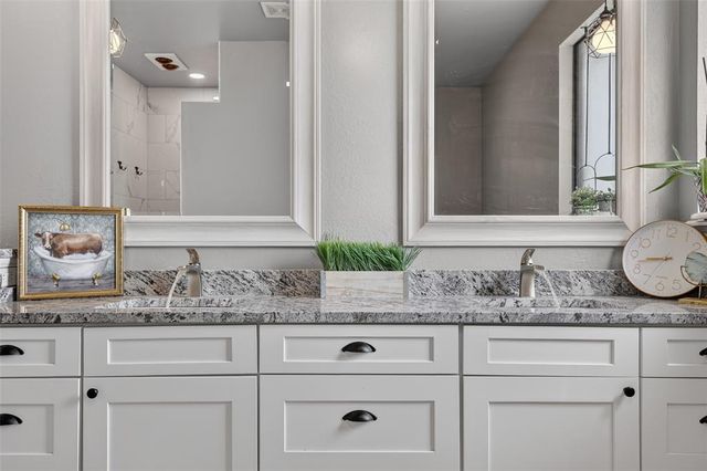 1765 Twin Spires Trail, Guthrie, OK 73044