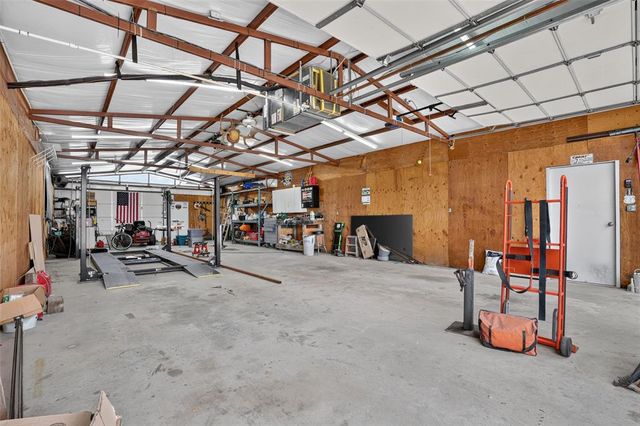 1765 Twin Spires Trail, Guthrie, OK 73044