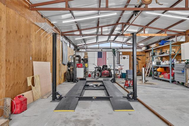 1765 Twin Spires Trail, Guthrie, OK 73044