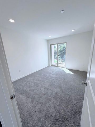 2244 Calle Chanate, Paradise Hills, CA 92139