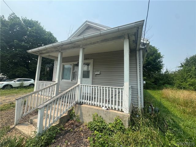 2814 10th Street, Niagara Falls, NY 14305