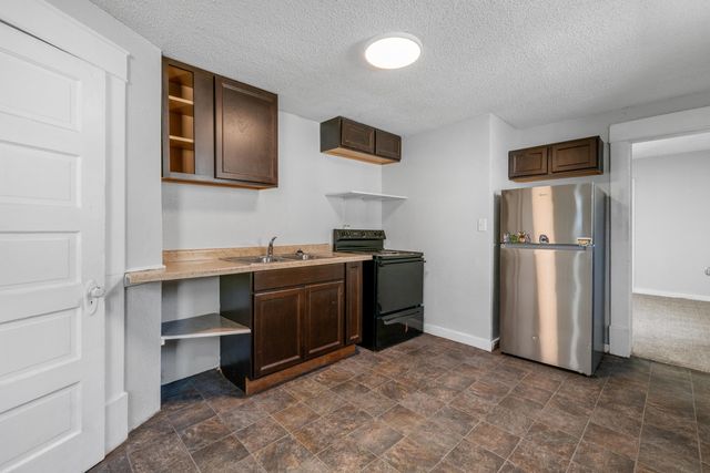 1421 S Main St, Wichita, KS 67213