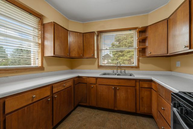 939 N Sleight Street, Naperville, IL 60563