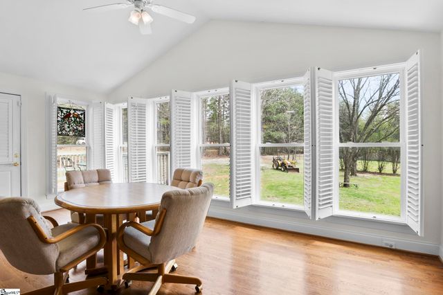 250 Thompson Road, Taylors, SC 29687