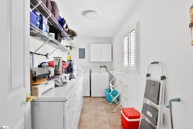 250 Thompson Road, Taylors, SC 29687