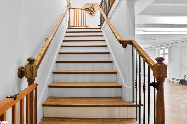 250 Thompson Road, Taylors, SC 29687