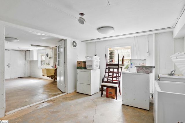 250 Thompson Road, Taylors, SC 29687