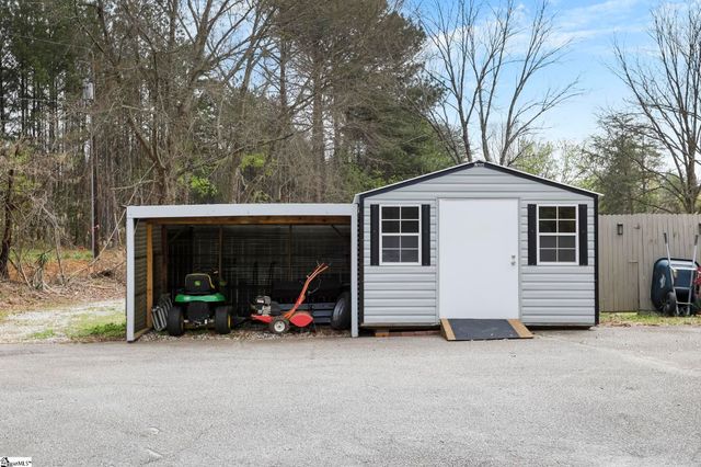 250 Thompson Road, Taylors, SC 29687