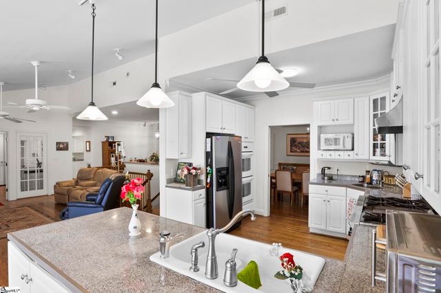 250 Thompson Road, Taylors, SC 29687