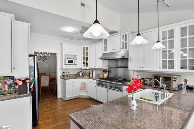 250 Thompson Road, Taylors, SC 29687