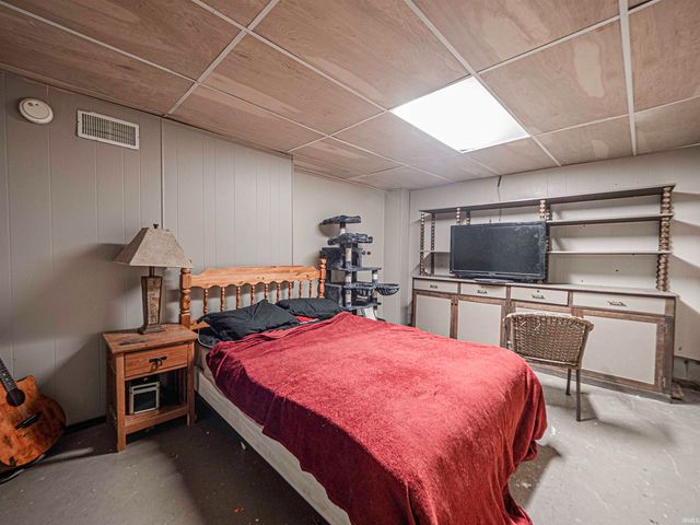 308 N 3rd Avenue, Princeton, IN 47670