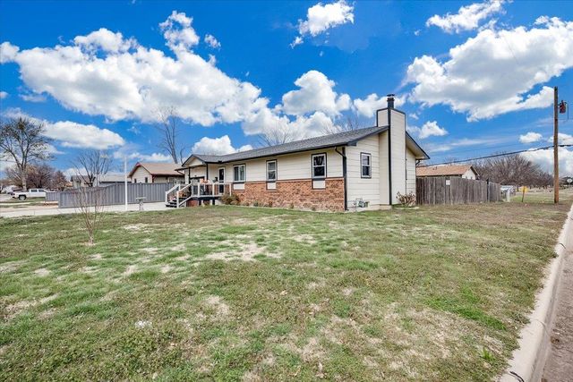 2844 S Chase Ave, Wichita, KS 67217
