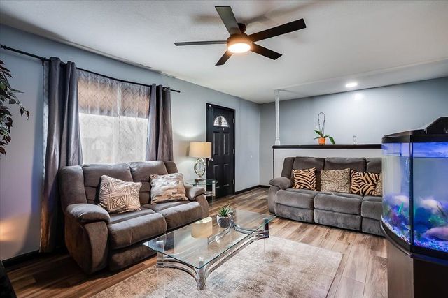 2844 S Chase Ave, Wichita, KS 67217