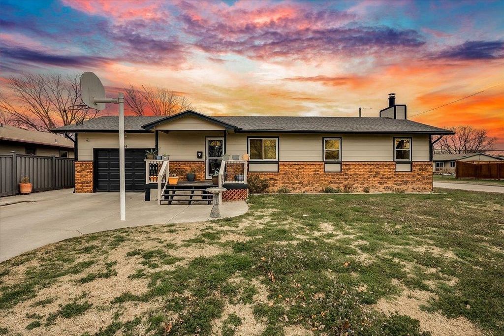 2844 S Chase Ave, Wichita, KS 67217