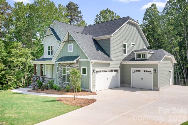 106 Windbluff Court, Statesville, NC 28677