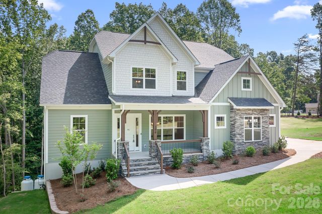 106 Windbluff Court, Statesville, NC 28677
