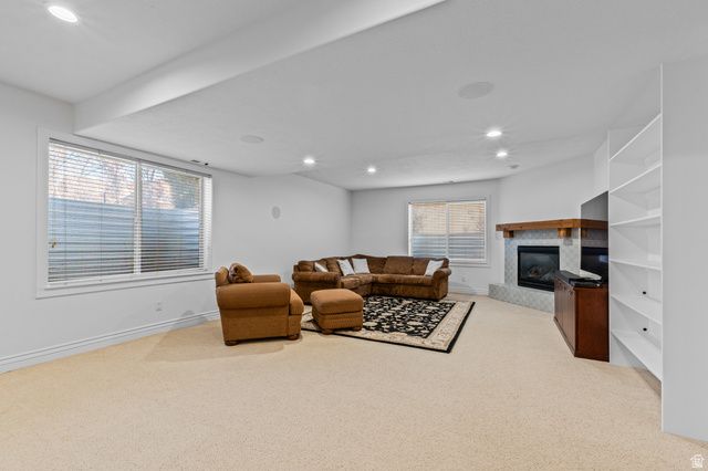 186 N MOUNTAIN VISTAS RD, Kaysville, UT 84037