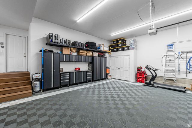186 N MOUNTAIN VISTAS RD, Kaysville, UT 84037