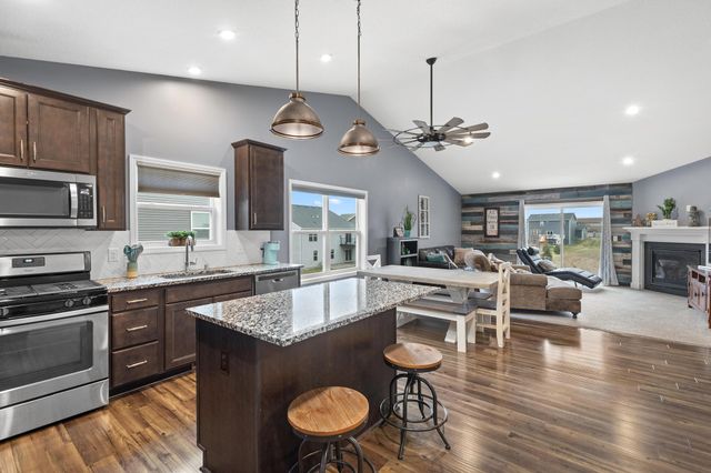 10001 190th Avenue NW, Elk River, MN 55330