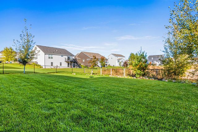 10001 190th Avenue NW, Elk River, MN 55330