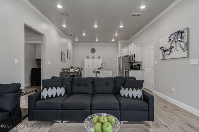 1206 N Essex Avenue, Lubbock, TX 79416