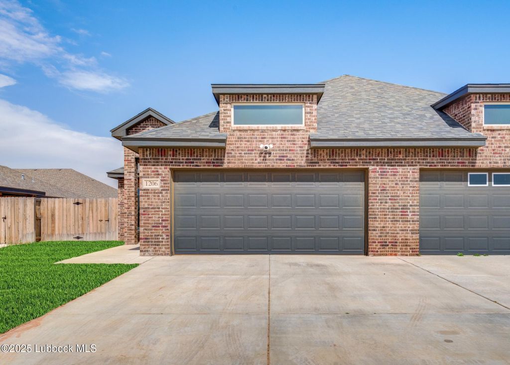 1206 N Essex Avenue, Lubbock, TX 79416