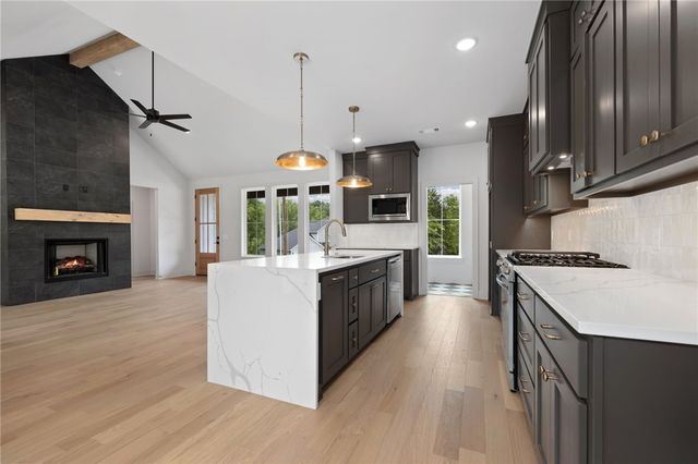 5 McGinnis Lane, Bella Vista, AR 72715