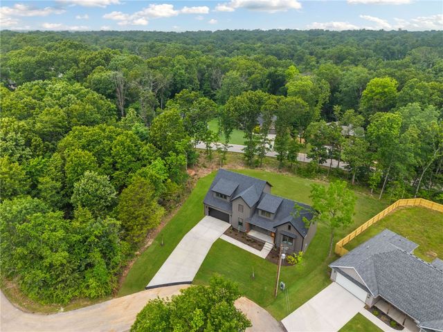 5 McGinnis Lane, Bella Vista, AR 72715