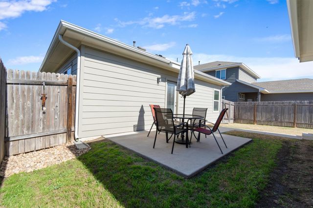 203 Mossycup DR, San Marcos, TX 78666