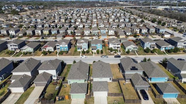 203 Mossycup DR, San Marcos, TX 78666