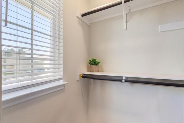 203 Mossycup DR, San Marcos, TX 78666