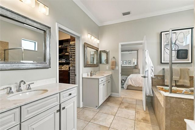 10619 GLENCORSE TERRACE, Bradenton, FL 34211