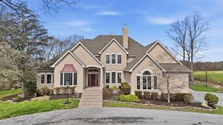 17 Forrest Way, Poughkeepsie, NY 12603