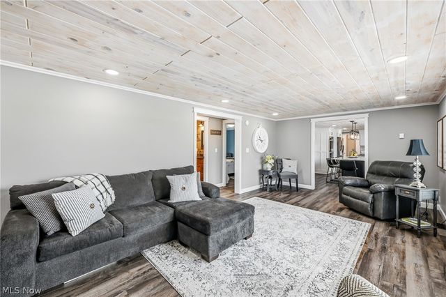 42275 State Route 39, Wellsville, OH 43968