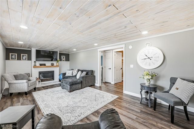 42275 State Route 39, Wellsville, OH 43968