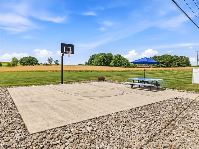 42275 State Route 39, Wellsville, OH 43968
