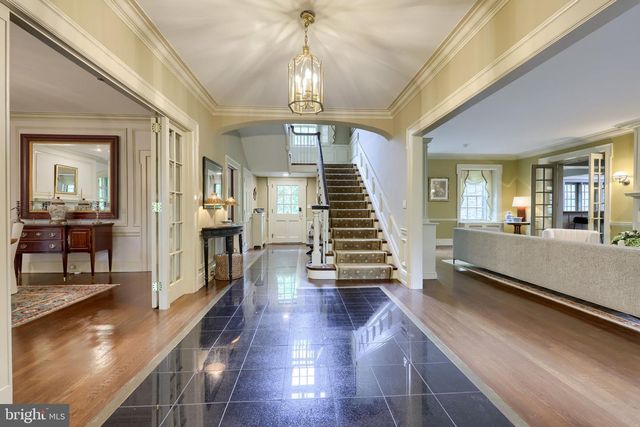 1933 LITITZ PIKE, Lancaster, PA 17601