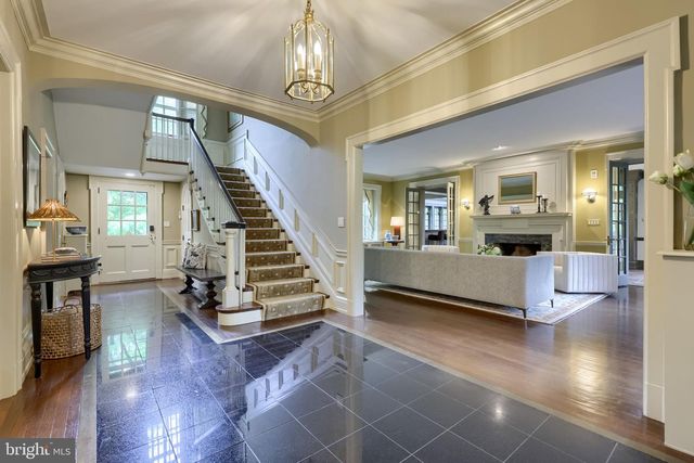 1933 LITITZ PIKE, Lancaster, PA 17601