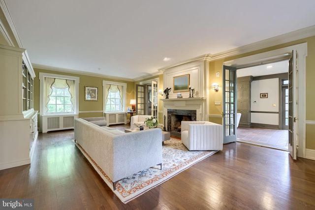 1933 LITITZ PIKE, Lancaster, PA 17601
