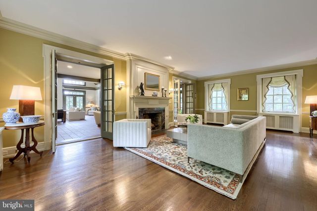 1933 LITITZ PIKE, Lancaster, PA 17601