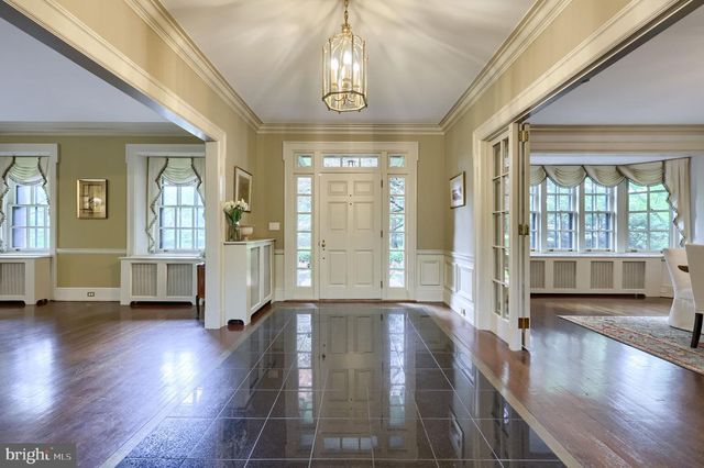 1933 LITITZ PIKE, Lancaster, PA 17601